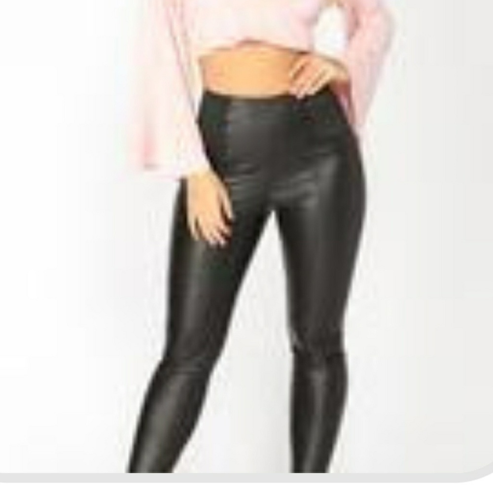 Fashion Nova leather-isque leggings
